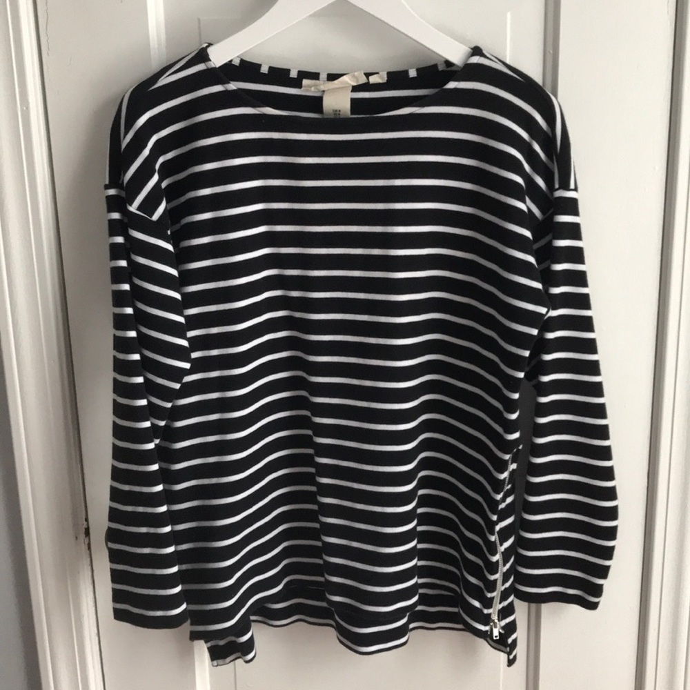 Stripped long sleeve top